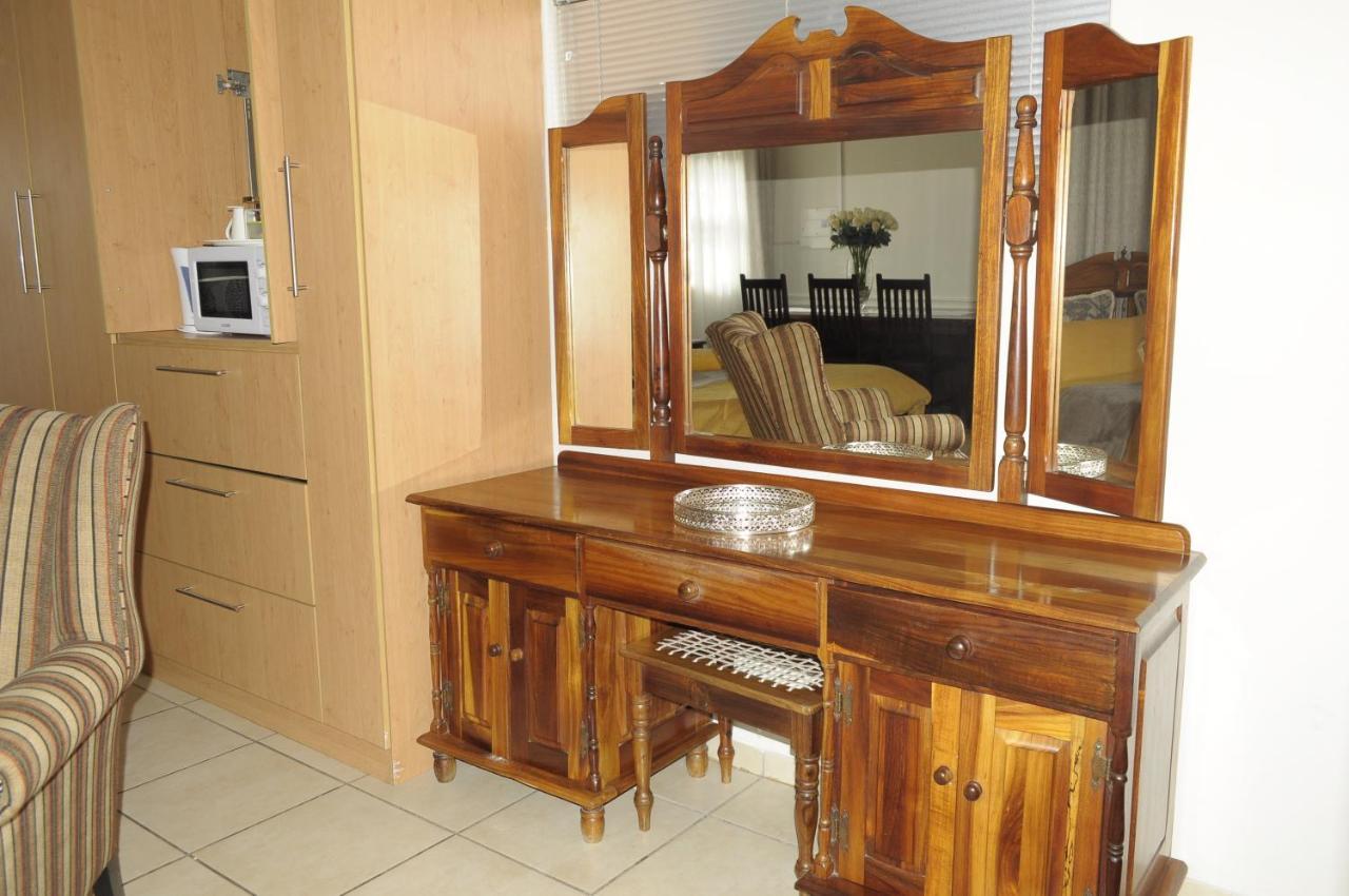 @Home Guest House Rustenburg Dış mekan fotoğraf