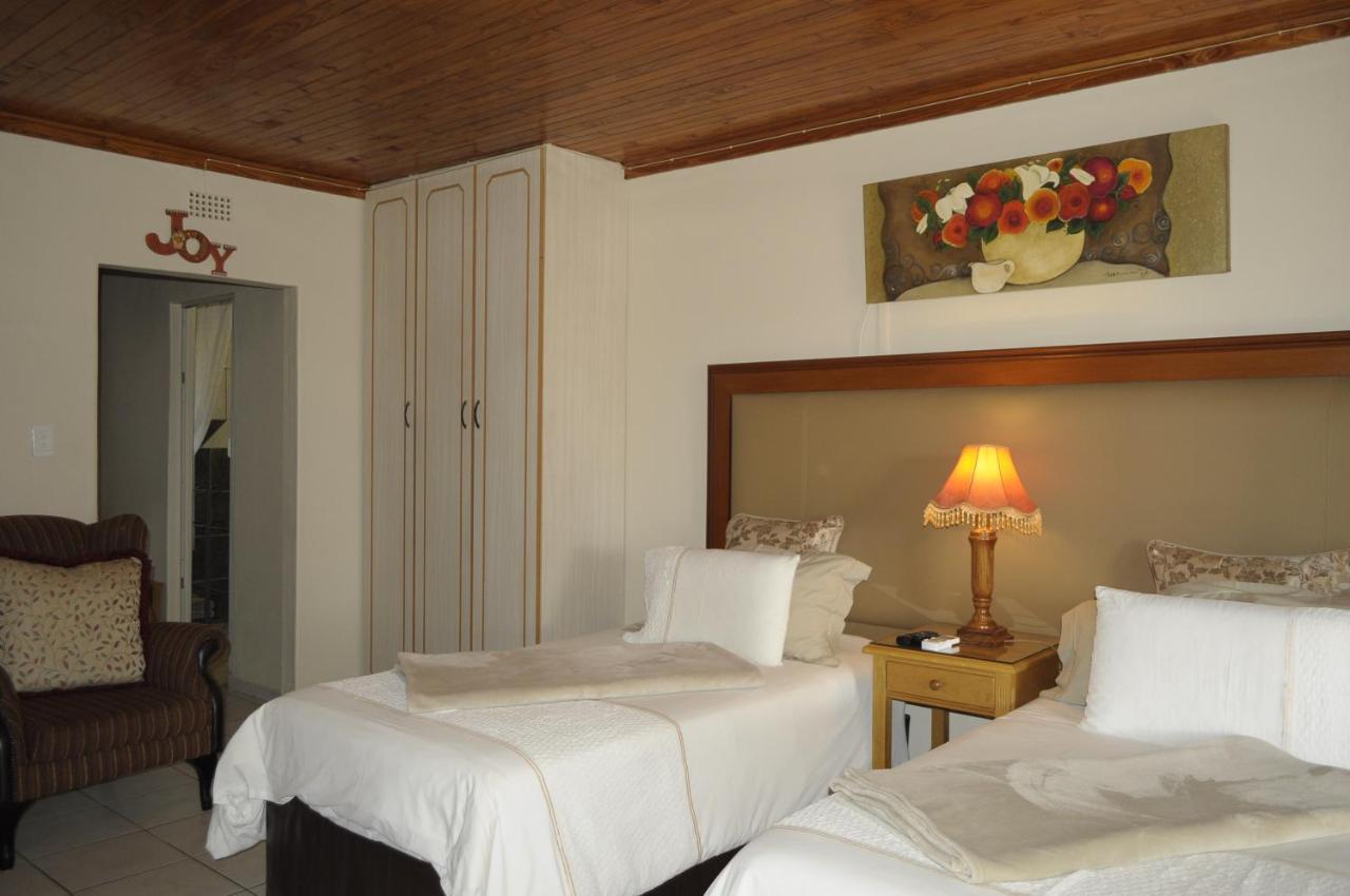 @Home Guest House Rustenburg Dış mekan fotoğraf