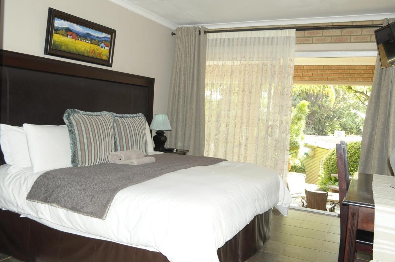 @Home Guest House Rustenburg Dış mekan fotoğraf