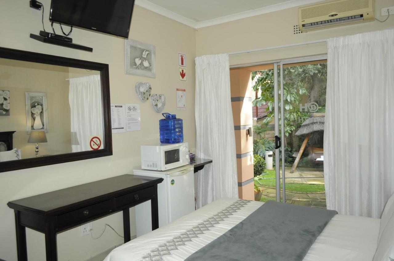 @Home Guest House Rustenburg Dış mekan fotoğraf