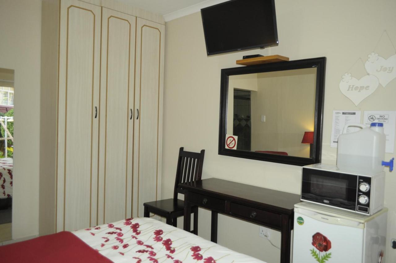 @Home Guest House Rustenburg Dış mekan fotoğraf