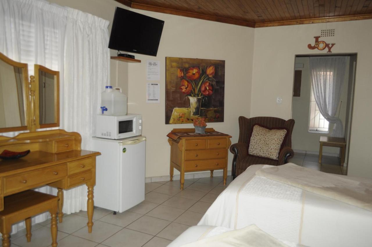 @Home Guest House Rustenburg Dış mekan fotoğraf