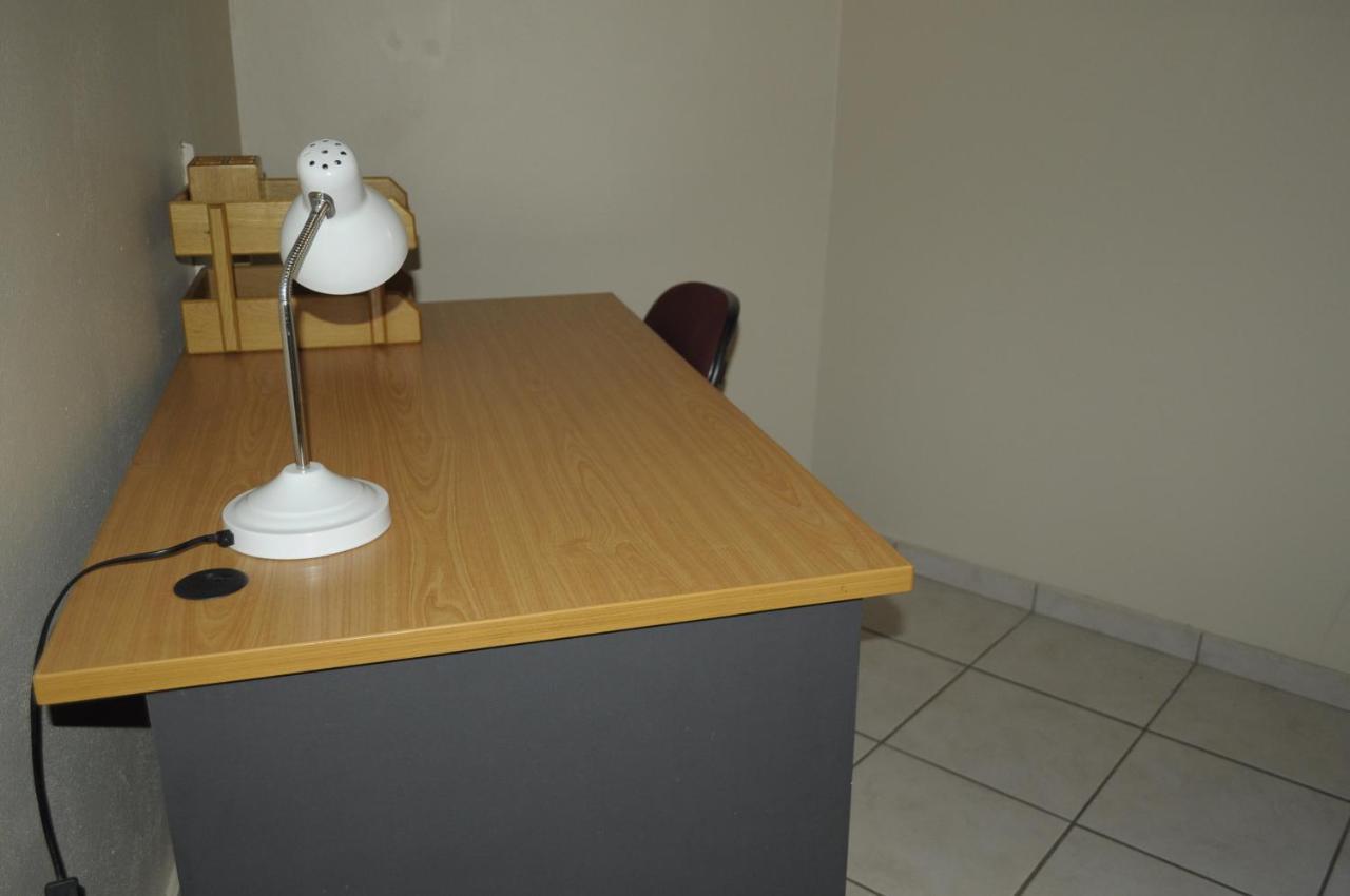 @Home Guest House Rustenburg Dış mekan fotoğraf