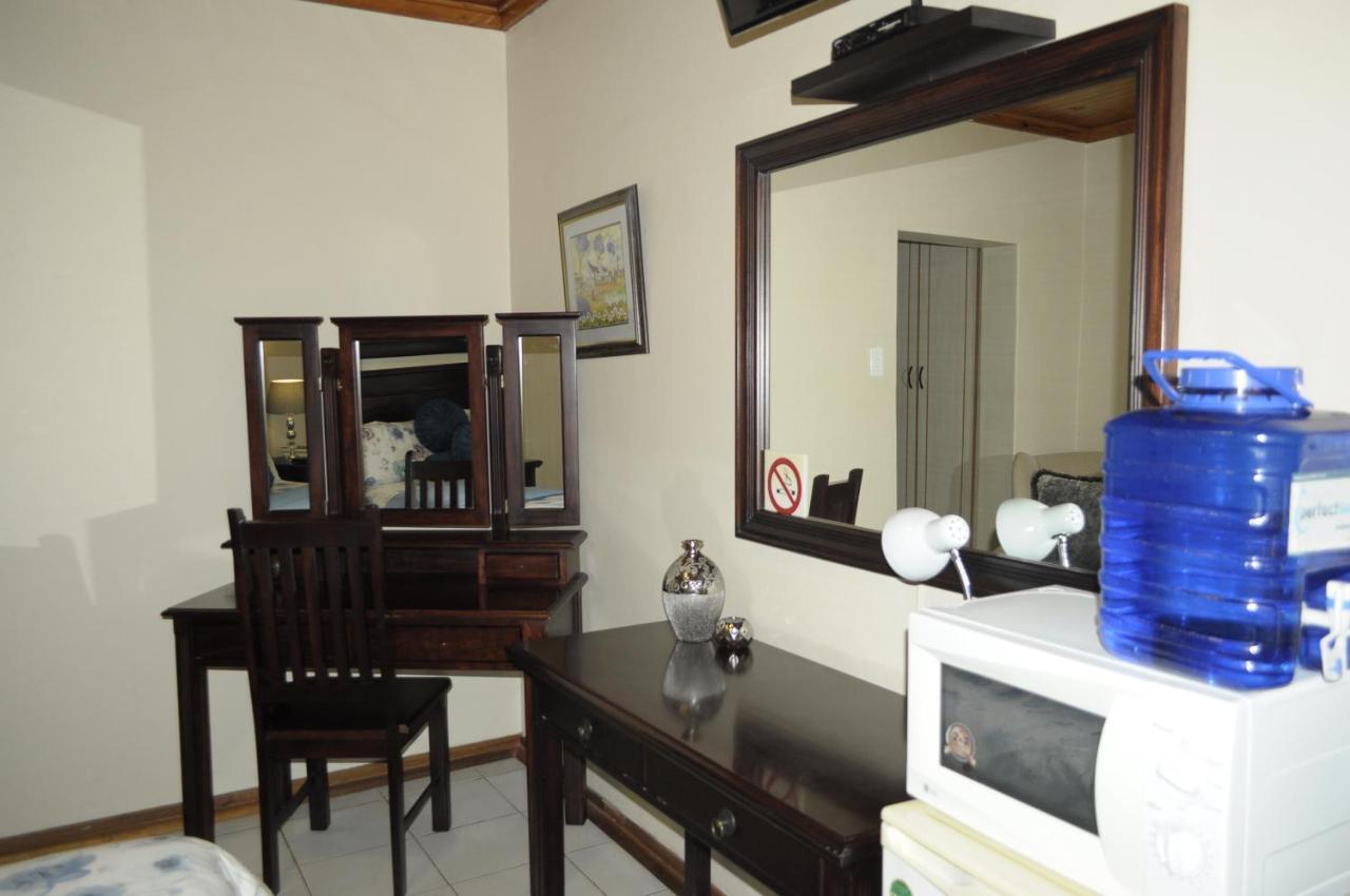 @Home Guest House Rustenburg Dış mekan fotoğraf