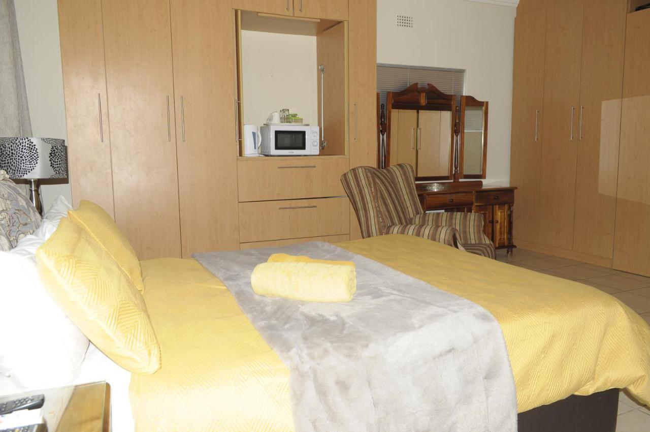 @Home Guest House Rustenburg Dış mekan fotoğraf