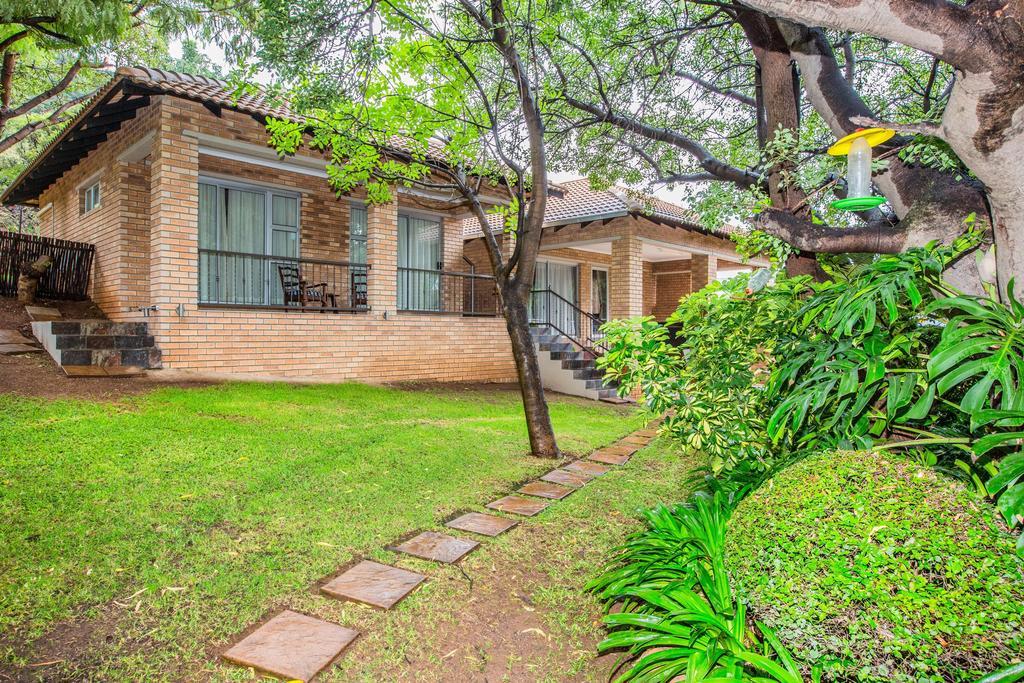 @Home Guest House Rustenburg Oda fotoğraf